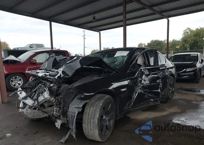 WBAFR7C51DC820153: 43485172