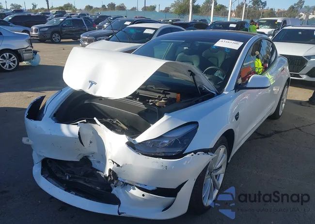 5YJ3E1EB1MF079586: 43485206