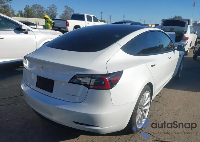 5YJ3E1EB1MF079586: 43485206