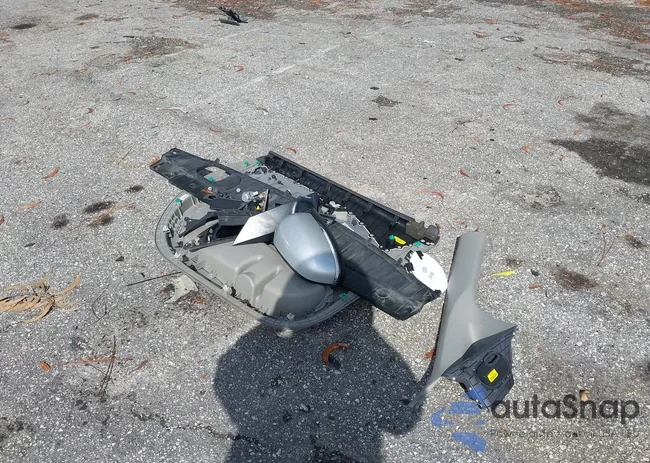 KNDMB5C11G6163213: 43485404