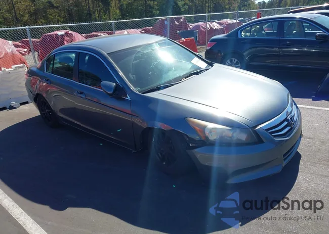 1HGCP2F30BA113306: 43486864