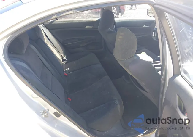 1HGCP2F37AA076317: 43486104