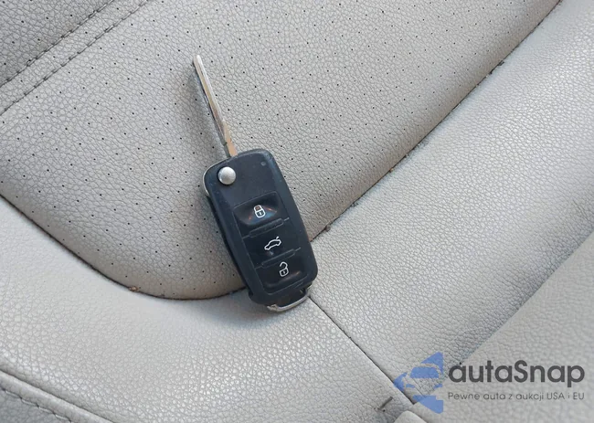 3VWDZ7AJ4BM319194: 43486261