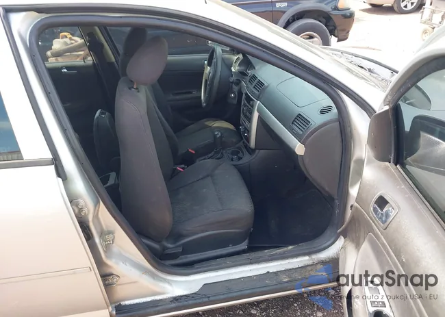 1G1AD5F51A7218779: 43487695