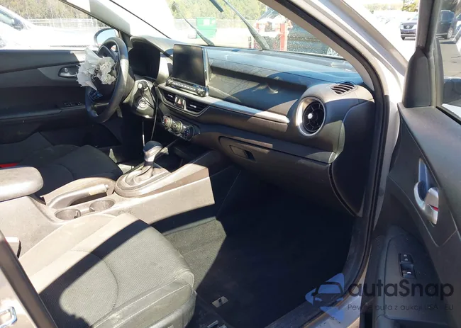 3KPF24AD3LE213386: 43487724