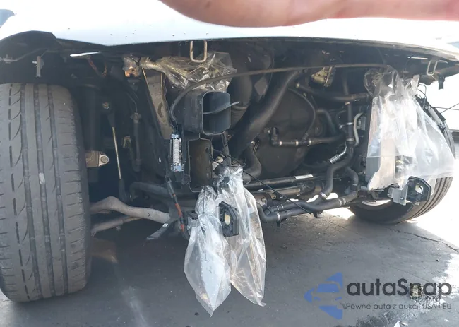 WBA4W3C54KAF92752: 43487208