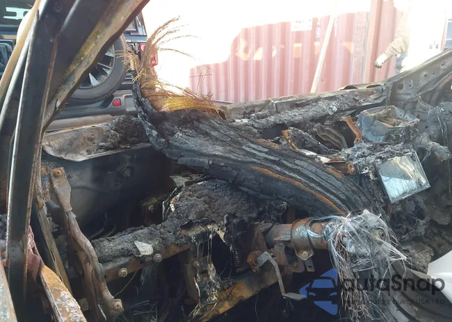 JF1VA2Y60L9829518: 43487382