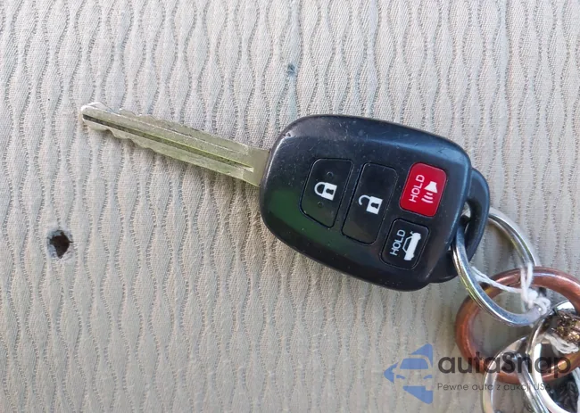 2T1BURHE3JC095758: 43488092