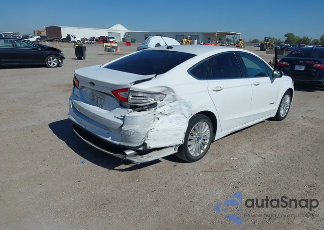 3FA6P0LU0ER243048: 43489940