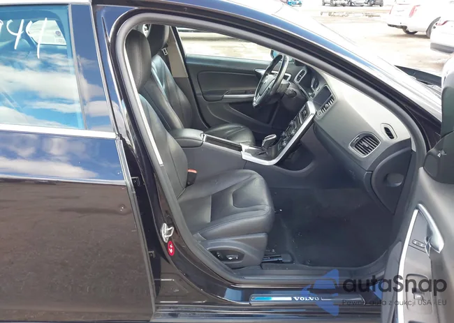 YV126MFC4F1309967: 43489944