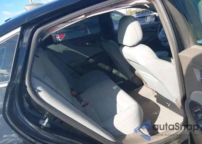 1G1ZB5ST1LF053404: 43489084