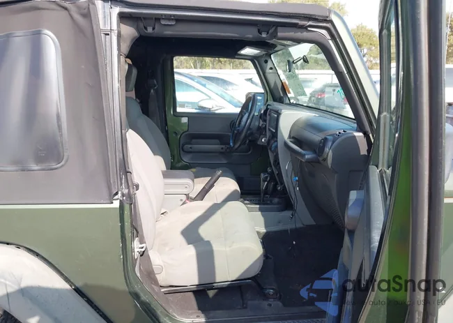 1J8GA64199L700024: 43489305