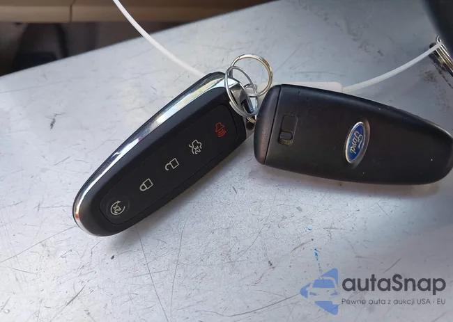 1FMCU0J91GUA39760: 43489387