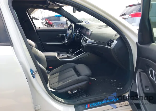 3MW5R7J09L8B09941: 43489431