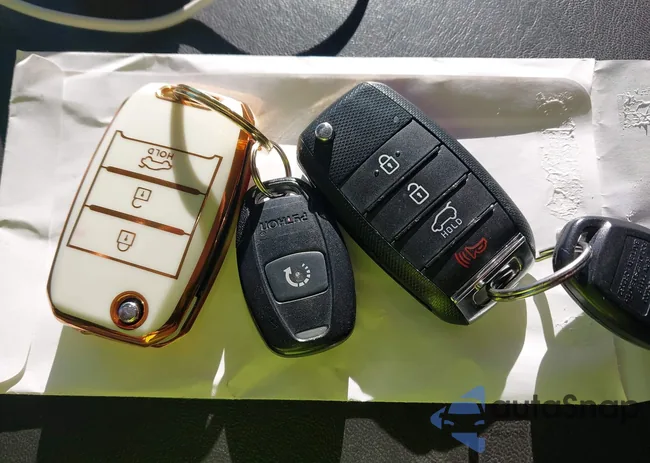 KNDPMCAC2H7183837: 43490448