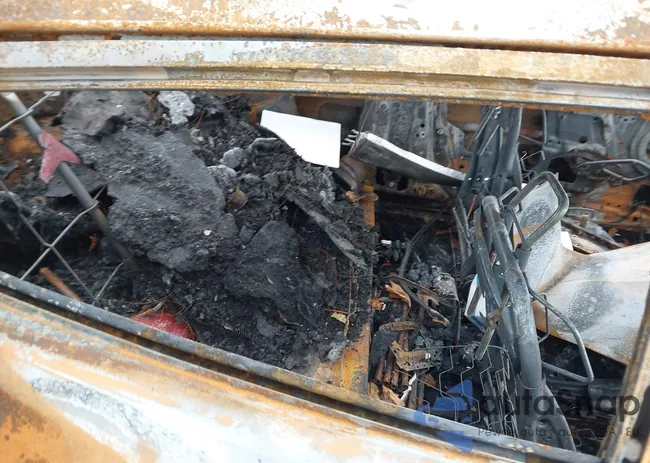 KMHTC6AD8GU266941: 43490861