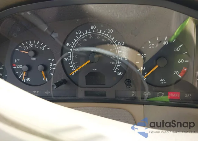 WDBGA33G9XA415553: 43490066