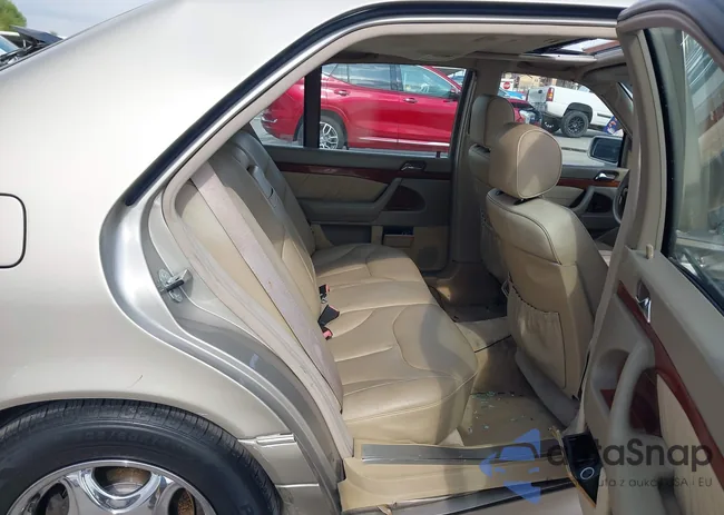 WDBGA33G9XA415553: 43490066