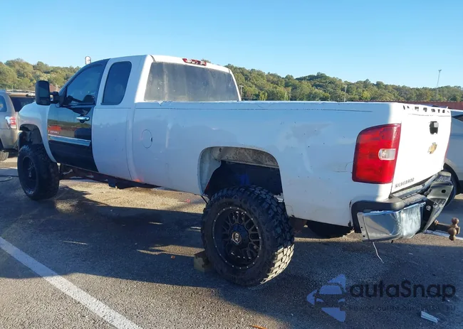 1GCHC29K08E113584: 43490131