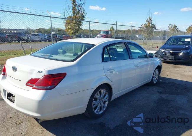 4T1BK36B18U323972: 43491352