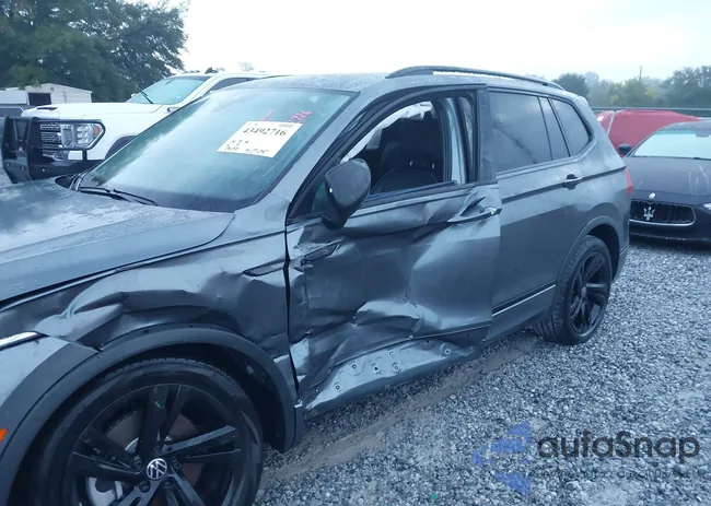 3VVCB7AX9RM023400: 43492716