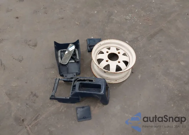 JF2AT53B2EE504373: 43492735