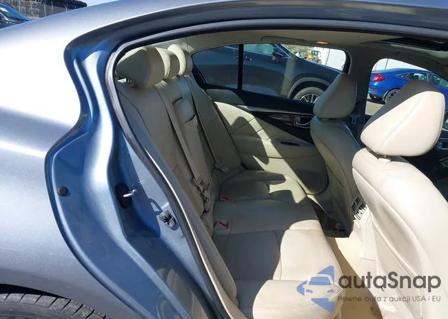 JN1BV7AR1EM696385: 43492753