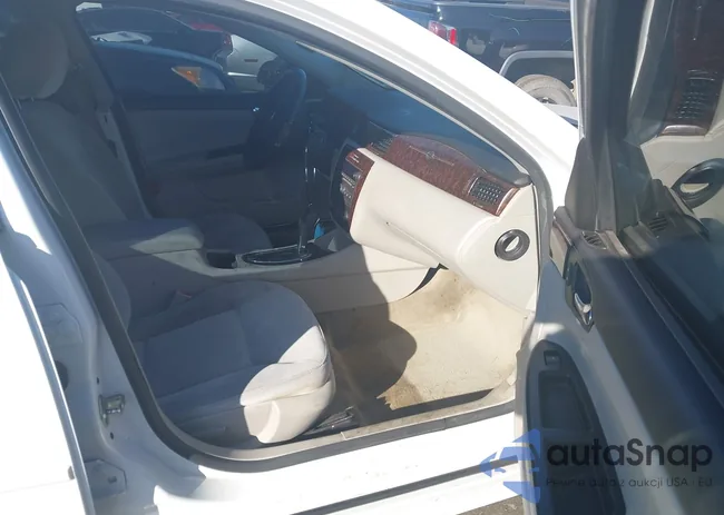 2G1WA5E38E1176693: 43492225