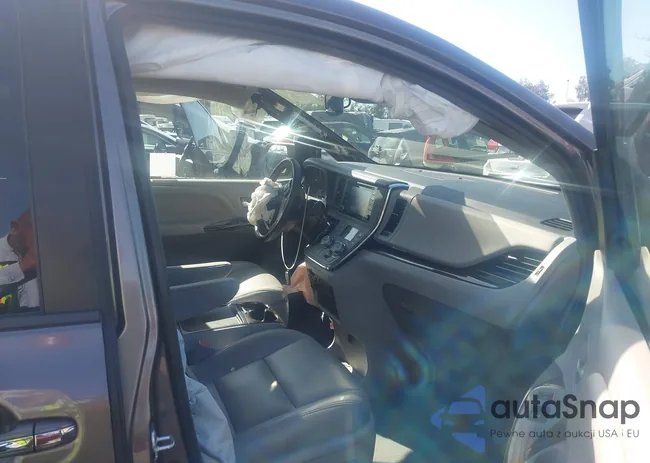 5TDYZ3DC3JS932304: 43492270