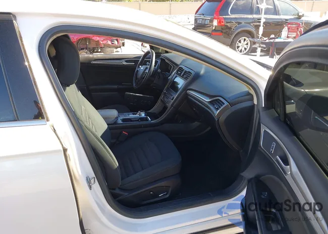 3FA6P0HD3HR179911: 43492397