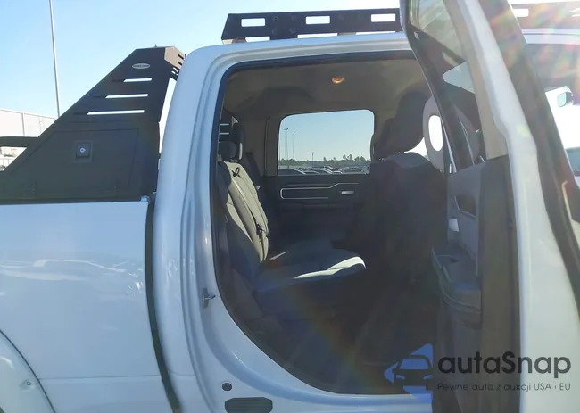 3C6UR5DL7KG587151: 43493423