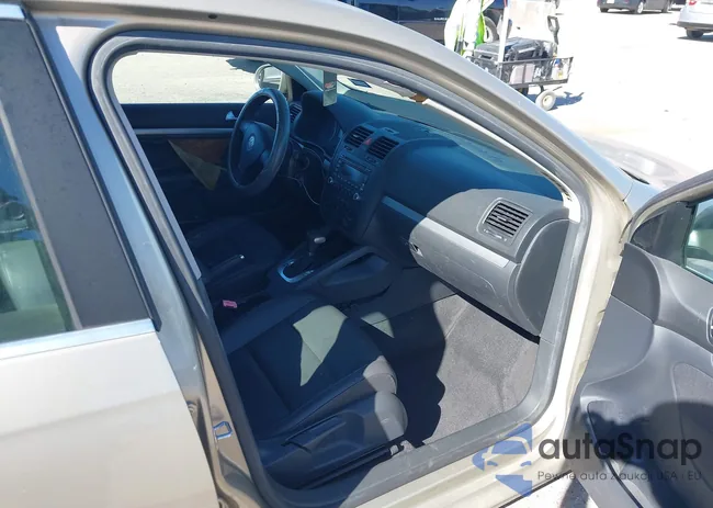 3VWRF71KX6M692057: 43494562