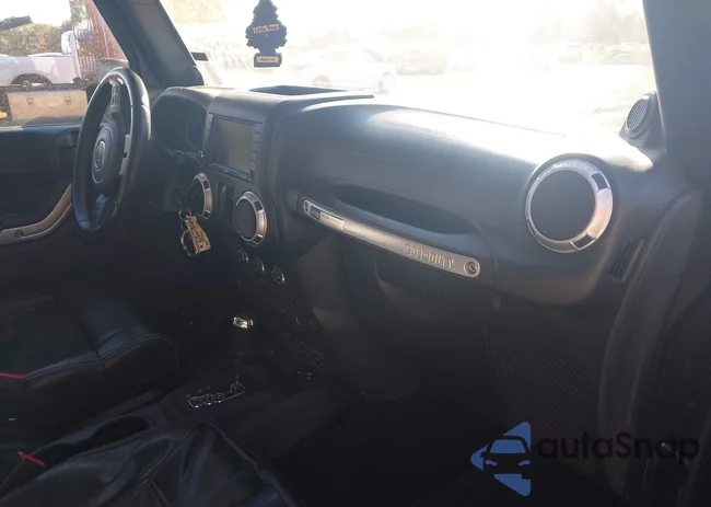 1C4HJWFG9CL218805: 43494735