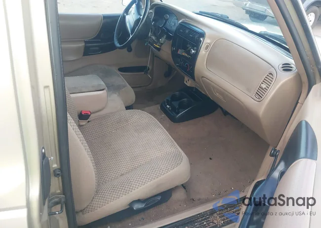 1FTYR14V7XPA30960: 43494950