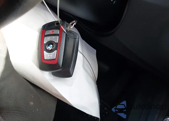 WBA8E3G50GNT77218: 43494376