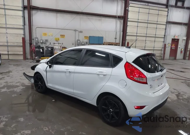 3FADP4EJ8DM194534: 43494427