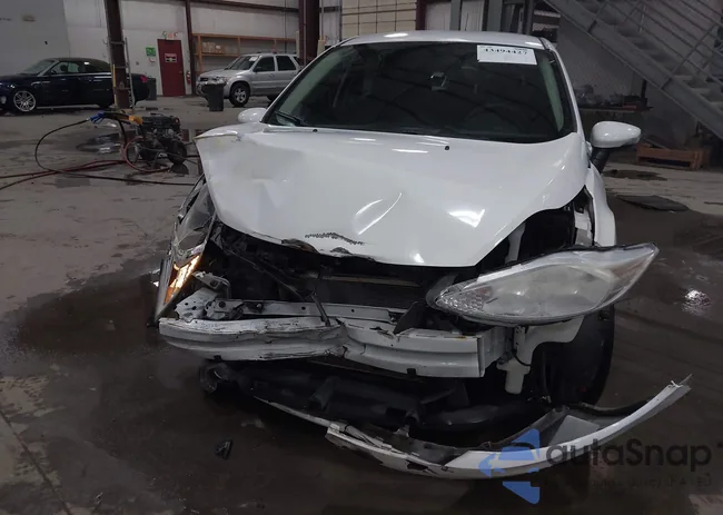 3FADP4EJ8DM194534: 43494427