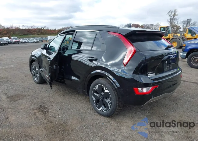 KNDCR3L15R5111524: 43495526