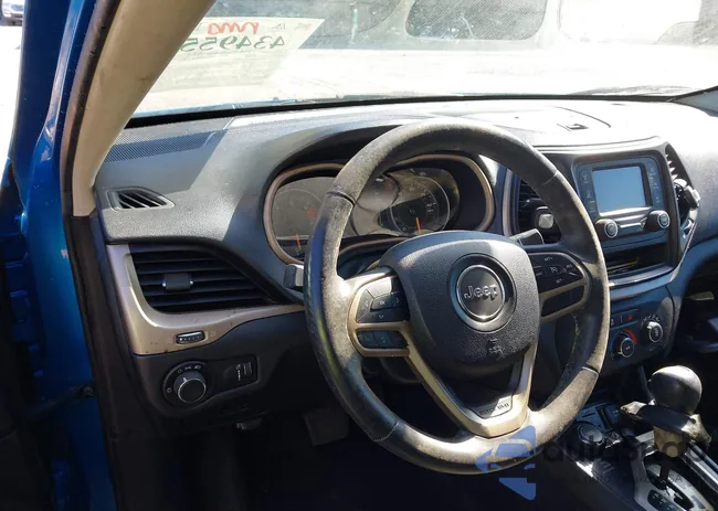 1C4PJMAB5HW616109: 43495543