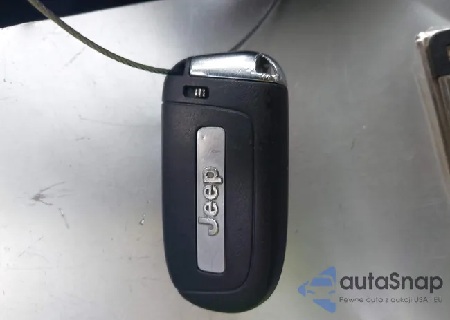 3C4NJCBB9JT503128: 43495587