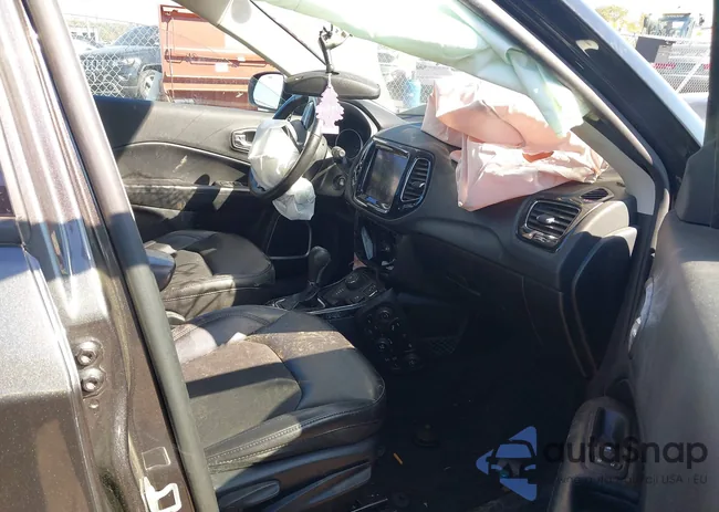 3C4NJDBB2KT661267: 43495800