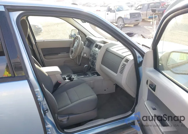 1FMCU49369KA34141: 43495871