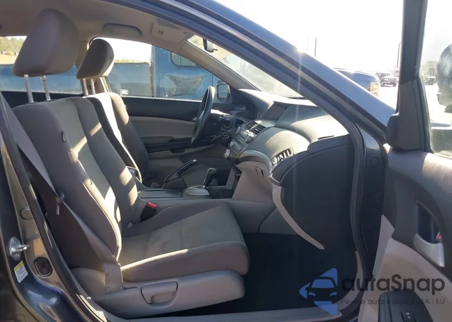 1HGCP2F37BA136999: 43495421