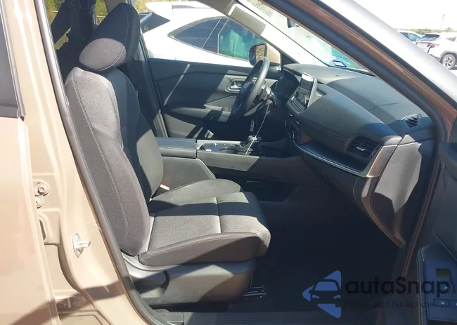 JN8BT3BA9SW008027: 43496653