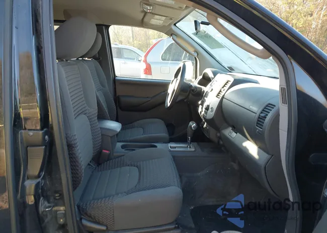 1N6AD0CW8AC415105: 43497457