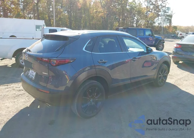 3MVDMBCM1SM827858: 43497485