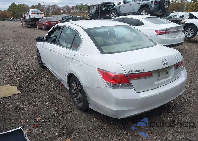 1HGCP2F66CA152526: 43497377