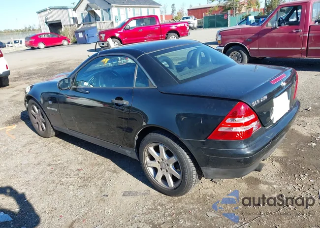 WDBKK47F1WF010349: 43498463