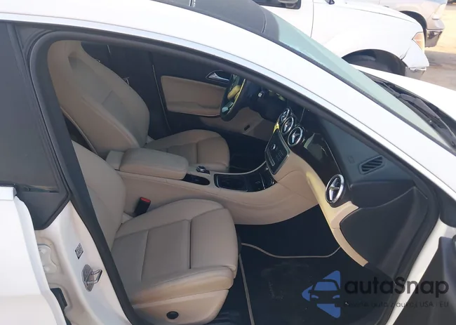 WDDSJ4EB9JN655453: 43498472