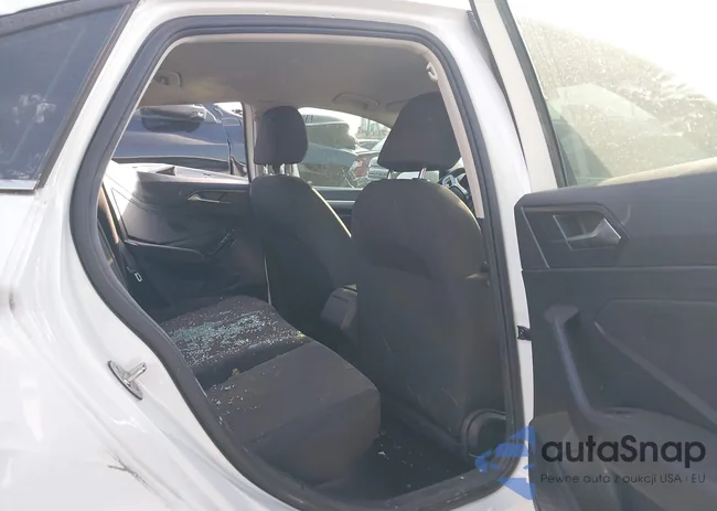 3VWCB7BU8KM220242: 43498559